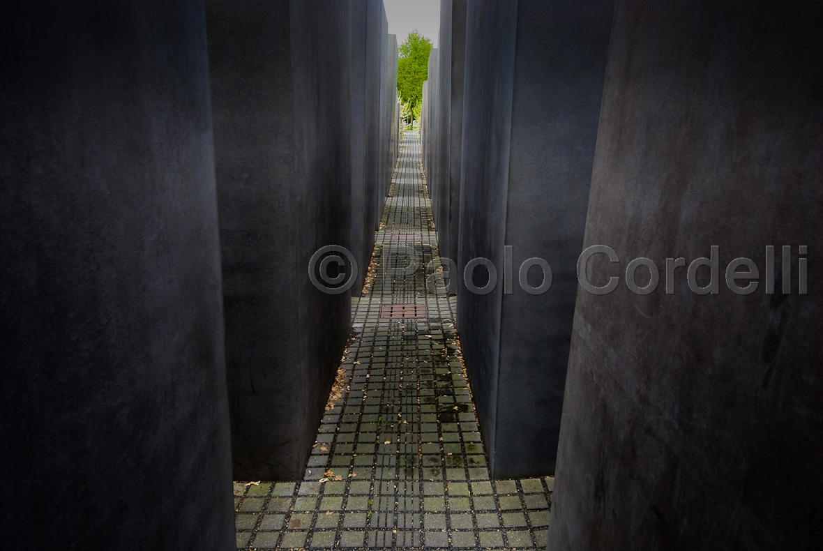 Holocaust Memorial, Berlin, Germany
 (cod:Berlin 23)